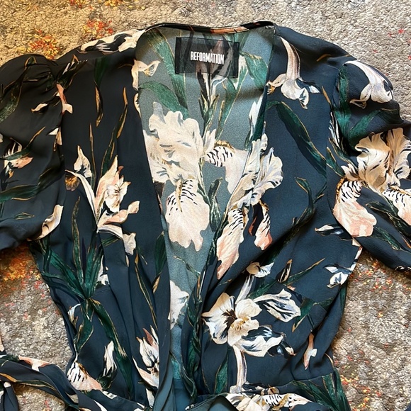 Whitby Reformation Dress (S) - Picture 5 of 6